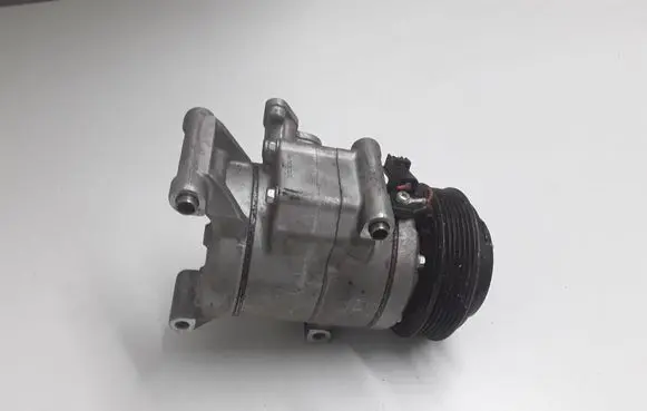 Mazda CX-5 Air conditioning (A/C) compressor (pump) F500JUBCA05