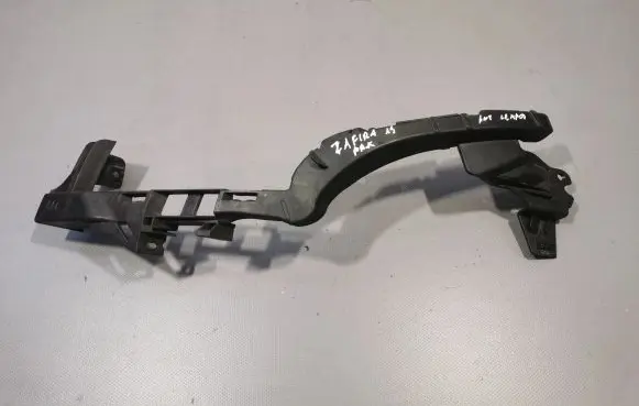 Opel Zafira C Front bumper mounting bracket 13300782