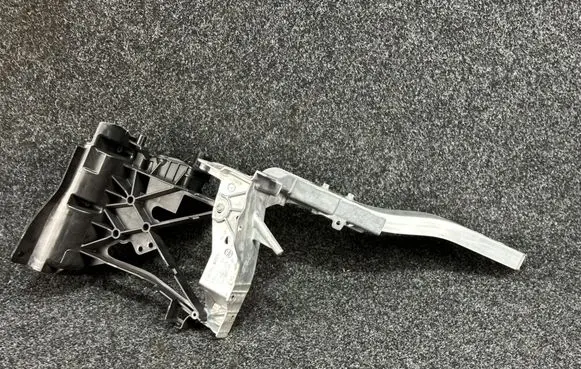 Mercedes-Benz CLS W257 Radiator support slam panel bracket A2136206500