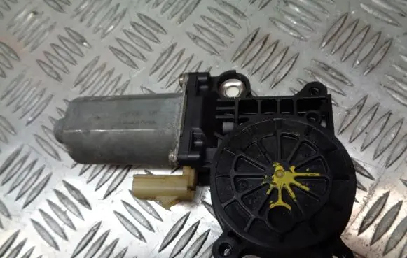 Chrysler Pacifica Rear door window regulator motor