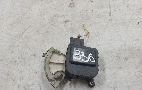 Audi A4 S4 B5 8D Air flap motor/actuator 