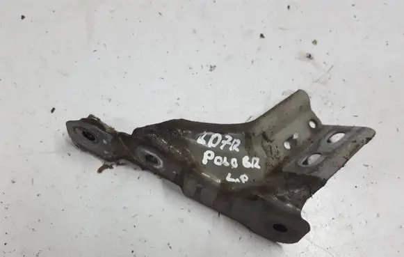 Volkswagen Polo V 6R Fender mounting bracket 