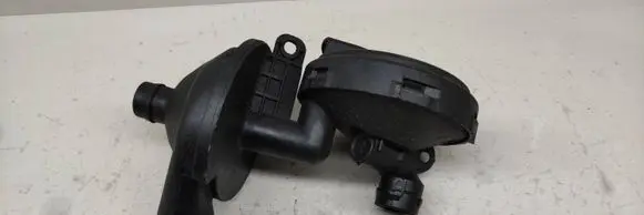 BMW 5 E39 Oil breather separator 7501566 270109
