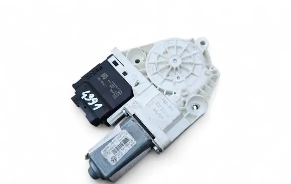 Volkswagen PASSAT CC Rear door window regulator motor 3C8959795 3C8959703D