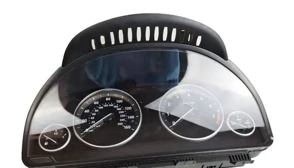 BMW 5 F10 F11 Speedometer (instrument cluster) 9227612