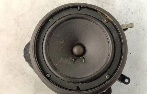 Audi A4 S4 B7 8E 8H Front door speaker 8E0035411A 355021 280342001
