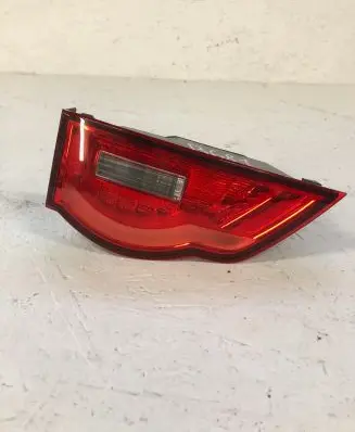 Jaguar F-Pace Tailgate rear/tail lights HK8315K273AA