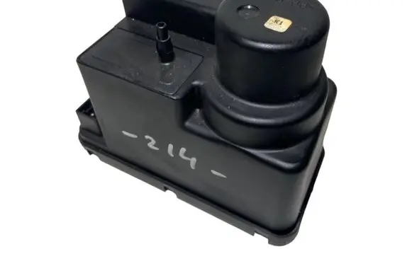 Mercedes-Benz C W202 Central locking vacuum pump 2028001948