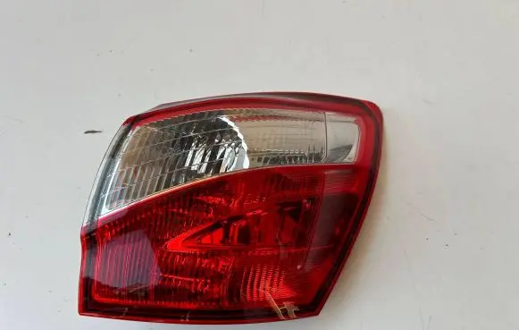Nissan Qashqai Rear/tail lights