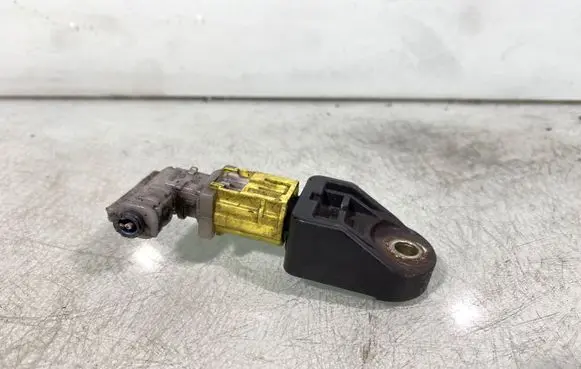 Toyota RAV 4 (XA30) Airbag deployment crash/impact sensor