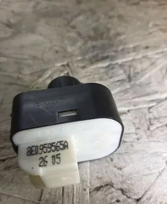Audi A6 S6 C6 4F Wing mirror switch 8E0959565A