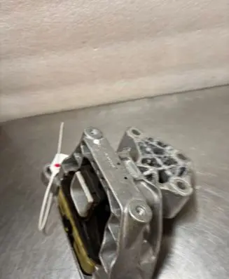 Renault Master III Gearbox mount 