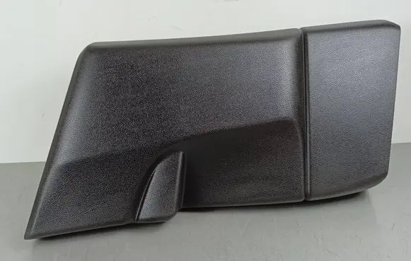 Maserati Levante (B) pillar trim (bottom) 670040376