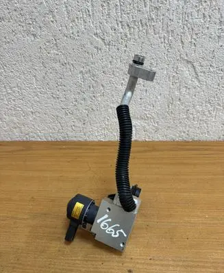 Lexus NX Air conditioning (A/C) expansion valve 4475200130
