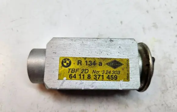 BMW 5 E39 Air conditioning (A/C) expansion valve 64118371459