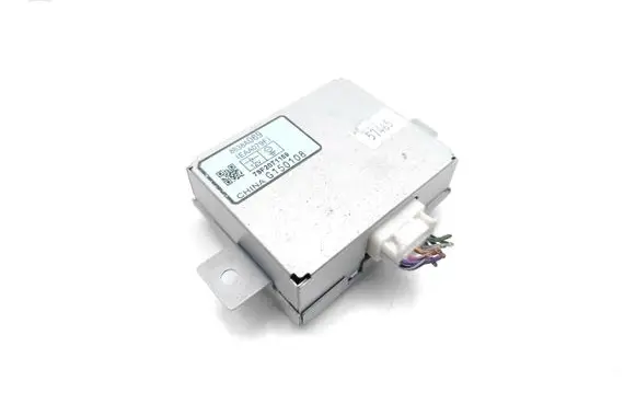 Mitsubishi Outlander Aerial antenna amplifier 8638A069 79F2071159 G150108
