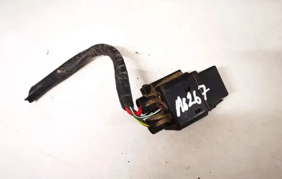 Ford Mondeo Mk III Glow plug pre-heat relay 94vg14n089f1b v23136-j4-x43