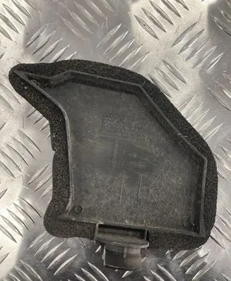 Toyota RAV 4 (XA40) Fender foam support/seal 53153-42010