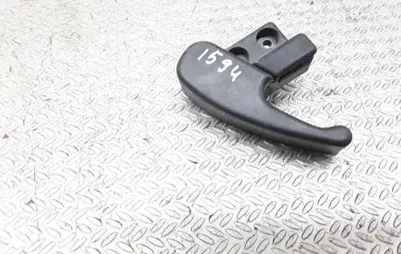 Engine bonnet (hood) release handle