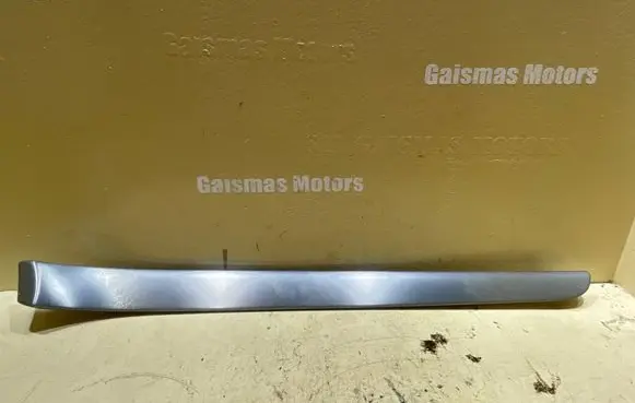 Audi A4 S4 B6 8E 8H Front door trim bar 8e0867410