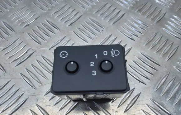 Land Rover Evoque II Headlight level height control switch FK7211654AC
