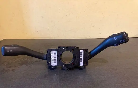Volkswagen PASSAT B5.5 Wiper turn signal indicator stalk/switch 202852ATW 8L0953513G