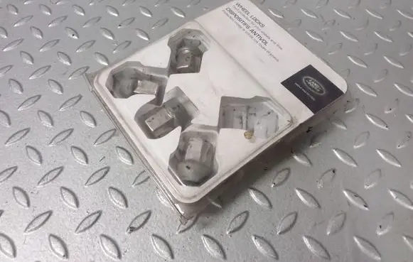 Nuts/bolts