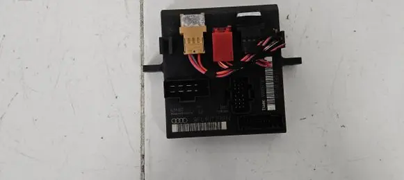 Audi A4 S4 B7 8E 8H Comfort/convenience module 00009773C3