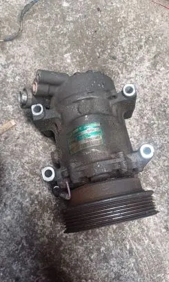 Renault Clio II Air conditioning (A/C) compressor (pump) 7700273801 01731808262