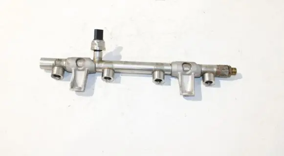 Audi A4 S4 B9 Fuel main line pipe 06L133317E 06L906054B