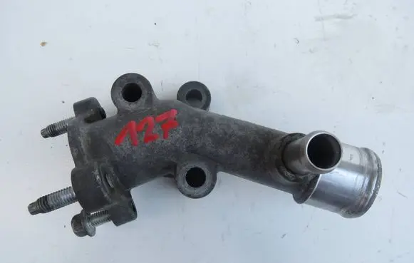 Volvo XC90 Thermostat housing 