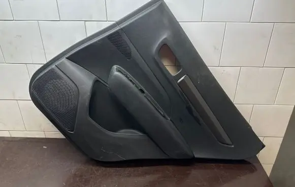 Renault Koleos II Rear door card panel trim 829A07913R
