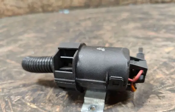 Porsche 928 Air quality sensor 