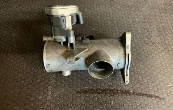 Mercedes-Benz S W220 EGR valve A6480900154 099521022