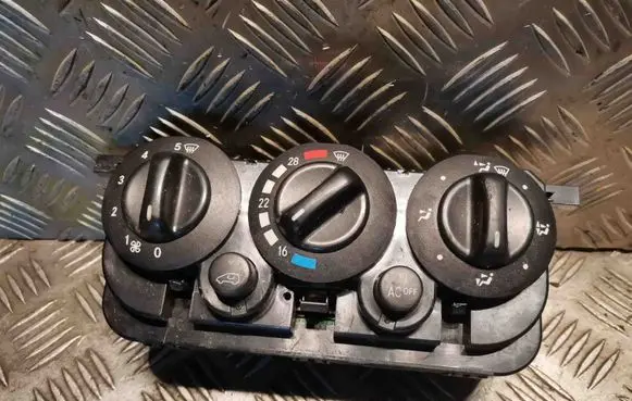 Mercedes-Benz A W168 Interior fan control switch A1688302185 1688302185