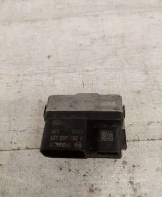 BMW X3 F25 Glow plug pre-heat relay 0281003115