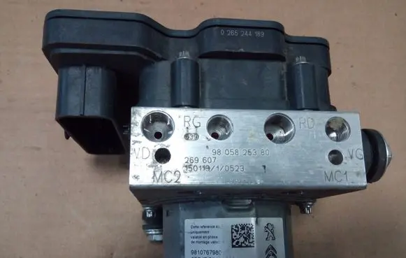 Peugeot 308 ABS Pump 9810767980 NE54956