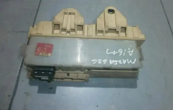Mazda 626 Fuse box set tws6a5t