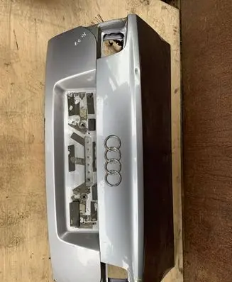 Audi A4 S4 B7 8E 8H Tailgate/trunk/boot lid