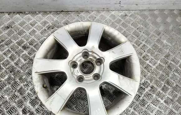 Seat Altea R16 alloy rim 5P0601