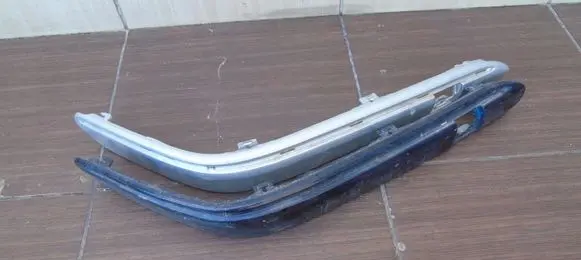 Mercedes-Benz C W203 Front bumper splitter molding 2038856221