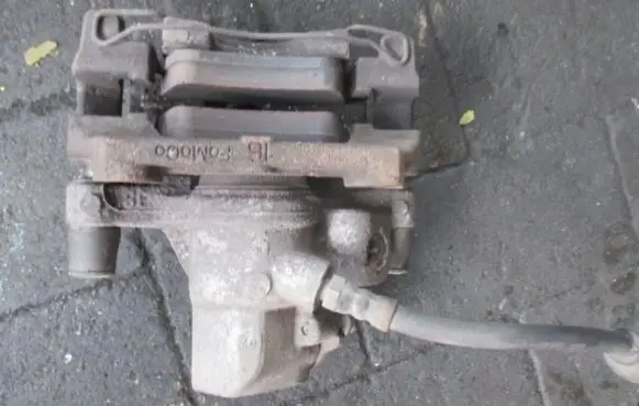 Mazda 3 I Rear brake caliper