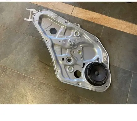 KIA Sorento Rear window lifting mechanism without motor 9K260600