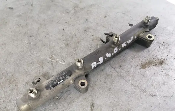 Audi A8 S8 D3 4E Fuel main line pipe 057130089C