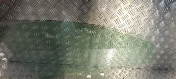 Honda Accord Front door window glass four-door