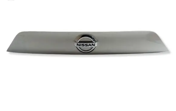 Nissan Qashqai Trunk door license plate light bar 5481U100