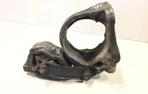 Volvo XC60 Engine mount bracket 30748173 30671219 6G926P082AB