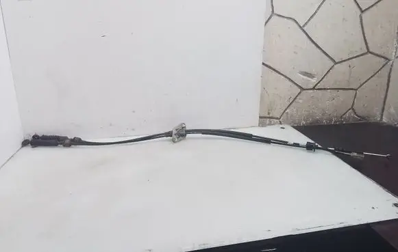 Mitsubishi Carisma Gear shift cable linkage