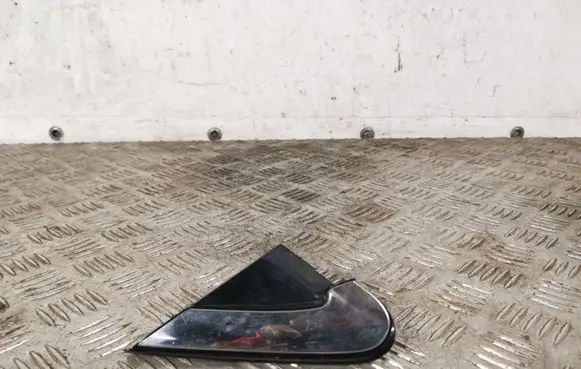 Subaru Outback (BS) Fender end trim 65250AL010