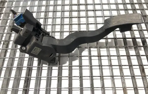 Peugeot Boxer Accelerator throttle pedal 1349820080